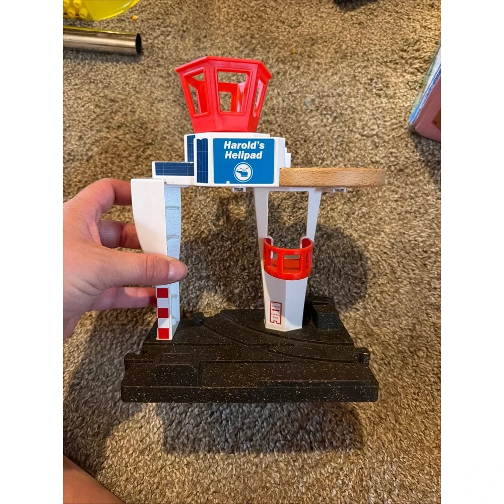 VTG Thomas Friends Harolds Helipad Wooden Railway Toy Kids OS Play Set See Desc